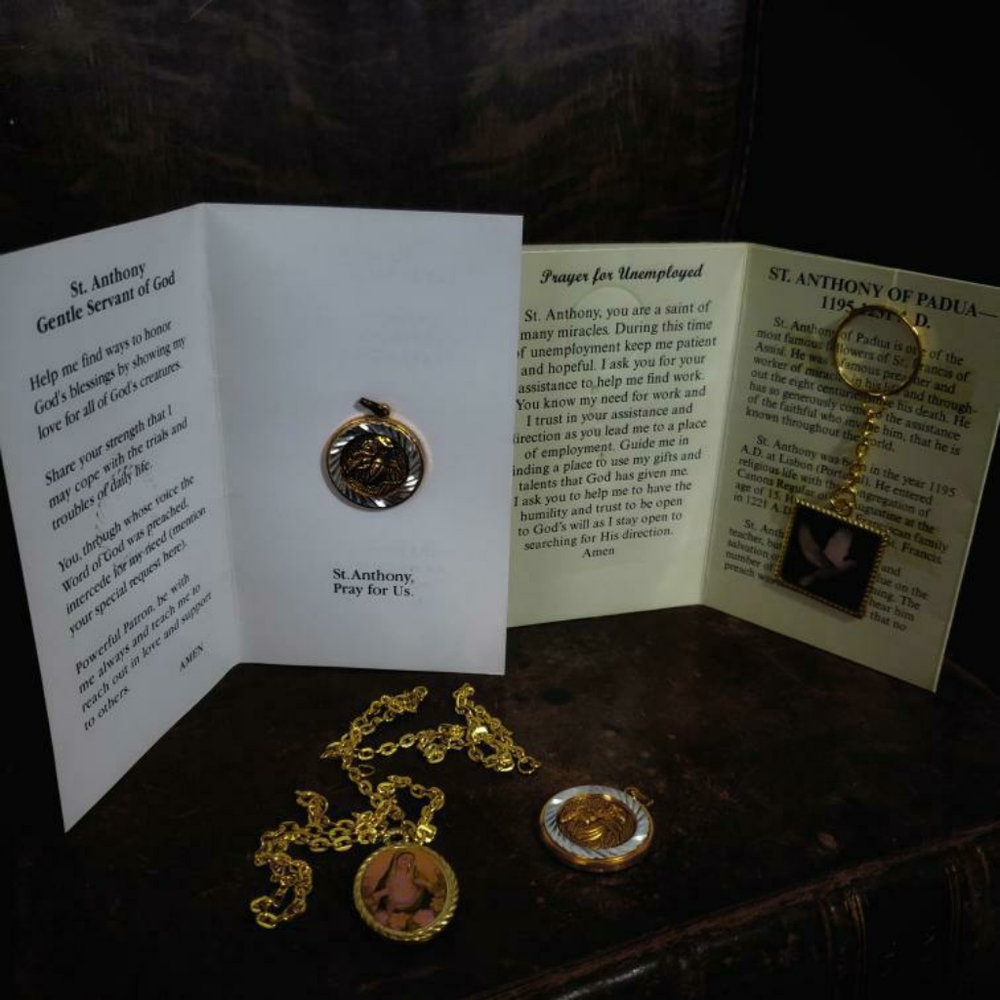 Lot of four religious items!